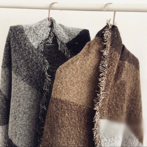 Gray & Black Color Block Scarf/Shawl - Picture 7 of 8